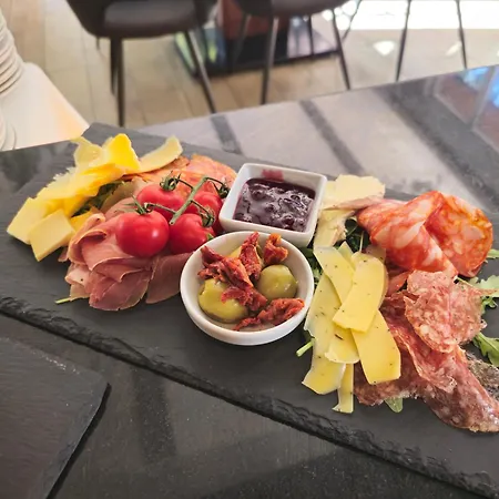 安雷尔博塔尼卡酒店 酒店 4*