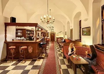 安雷尔博塔尼卡酒店 酒店 Unhošť