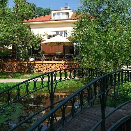 Hotel Areal Botanika Unhost